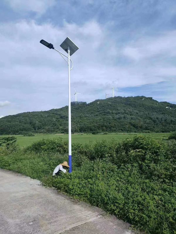 Semua Dalam 2 Lampu Jalan Tenaga Surya 60W 80W Lampu Jalan LED Surya Lampu Jalan Semi Surya