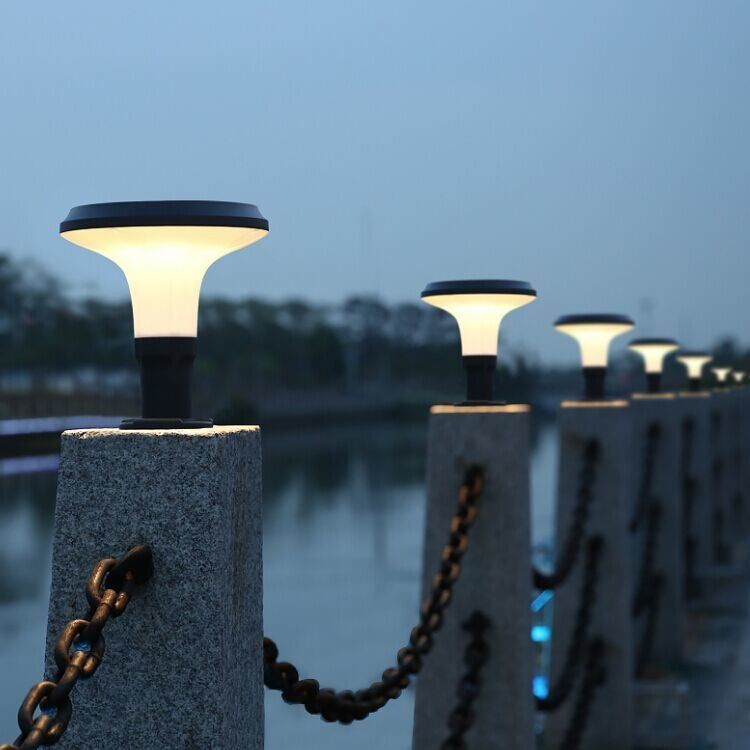 Lampu Pilar LED Bertenaga Surya Lampu Dekorasi Lampu rumput surya lampu pos LED