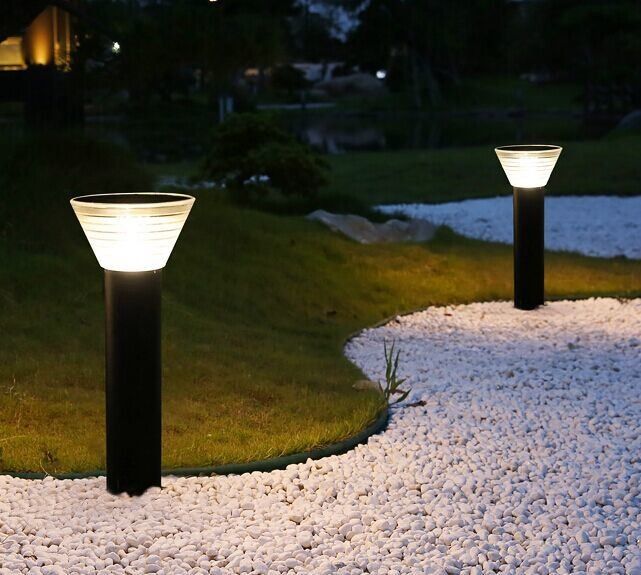 Pabrik Grosir Led Solar Lawn Lamps IP 65 Waterproof Outdoor Solar Garden Lights