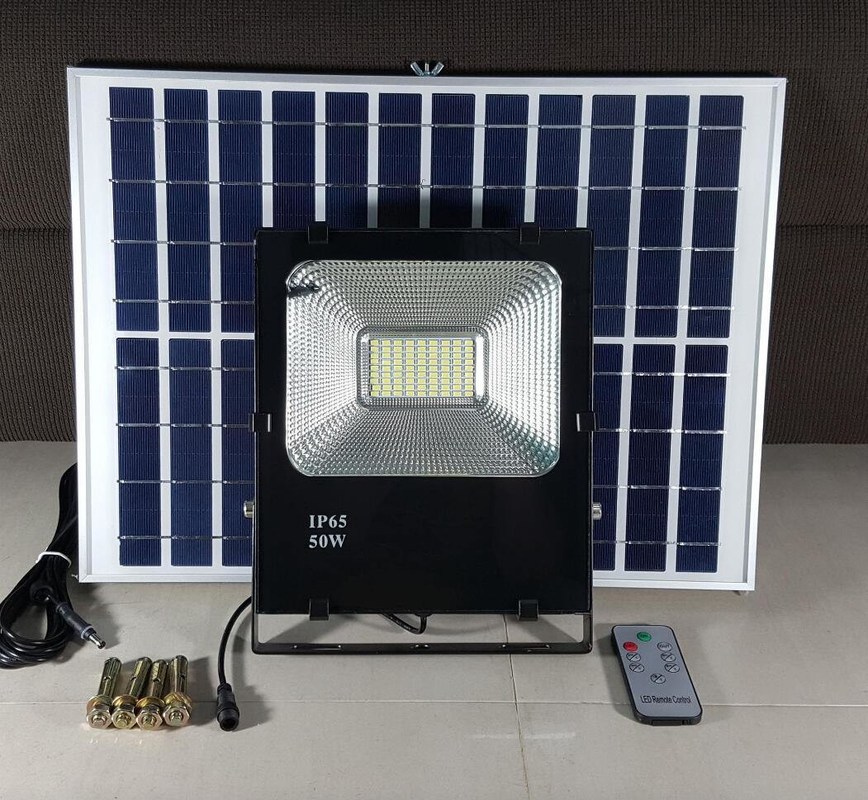 Synsvo Solar Power LED Floodlight Off Grid Dengan Sensor 500W Solar Billboard Light