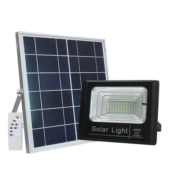 Anti Korosi 45W 100LM / W Solar Flood Lights Untuk Halaman Belakang