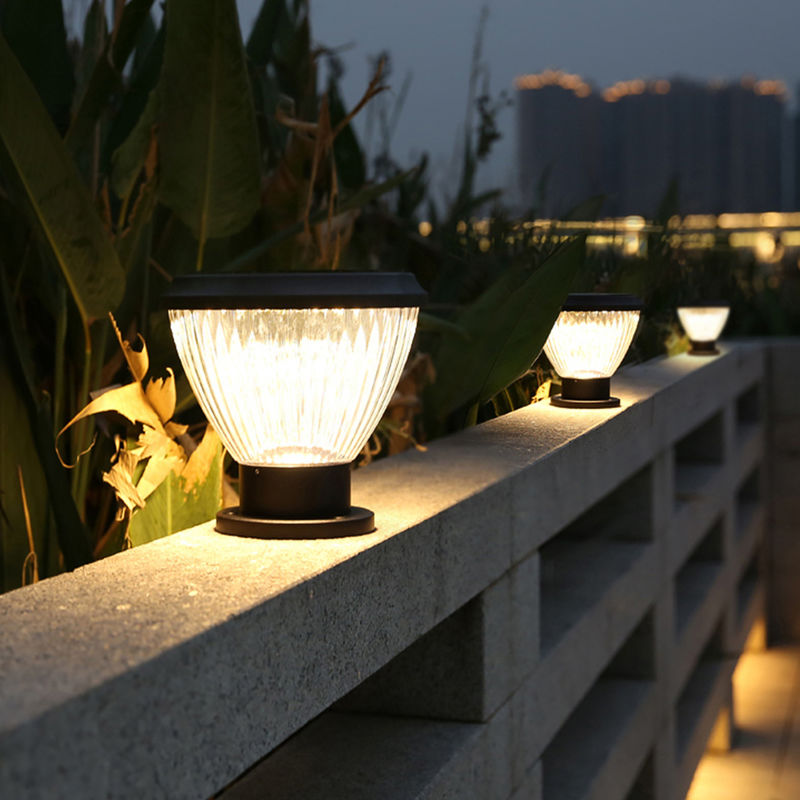 Taman LED Surya Dekorasi Tahan Air Luar Ruangan Semua Dalam Satu Lampu Pilar Lampu