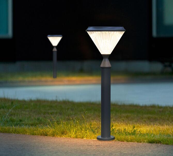 2021 New Outdoor Decoration Diamond Garden Stake Solar Light Solar Power System